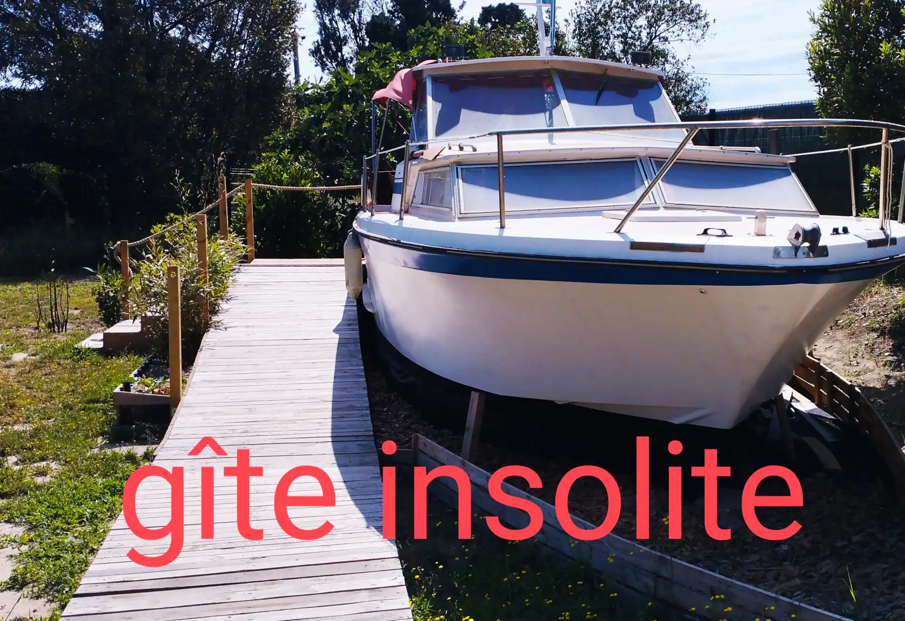 gite-insolite-perpignan-mas-donat-vintage-le-bateau-1718447821875